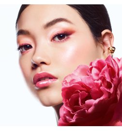 KissKiss Bee Glow Oil - Getöntes Lippenöl KissKiss Bee Glow Oil - Getöntes Lippenöl